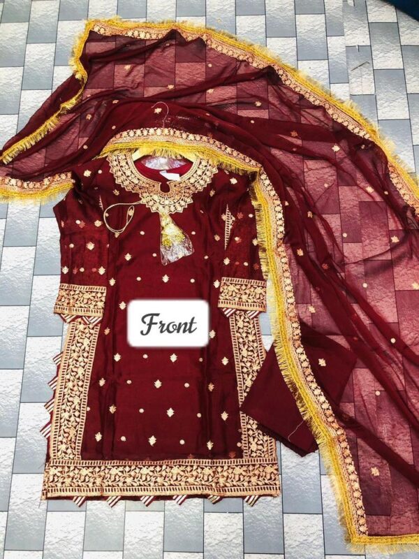 3 Pcs Women’s Stitched Crinkle Chiffon Embroidered Suit